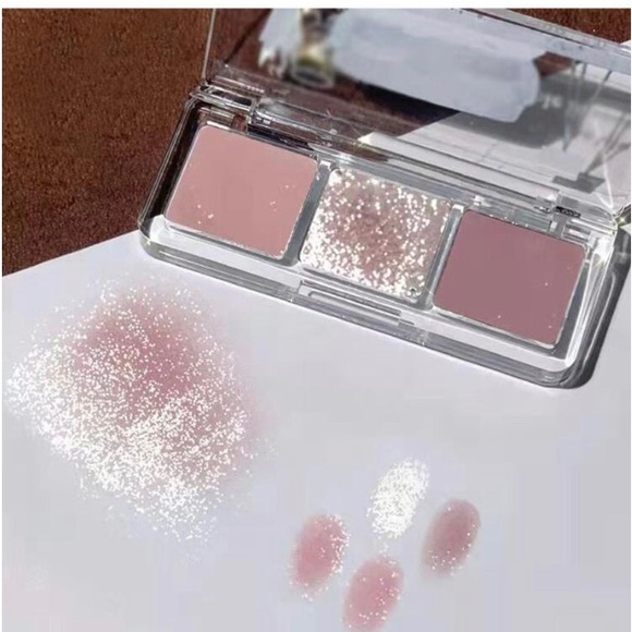 New Three in One Eyeshadow Palette, Pearlized, Waterproof, Matte, Sparkly - Picture 2 of 3